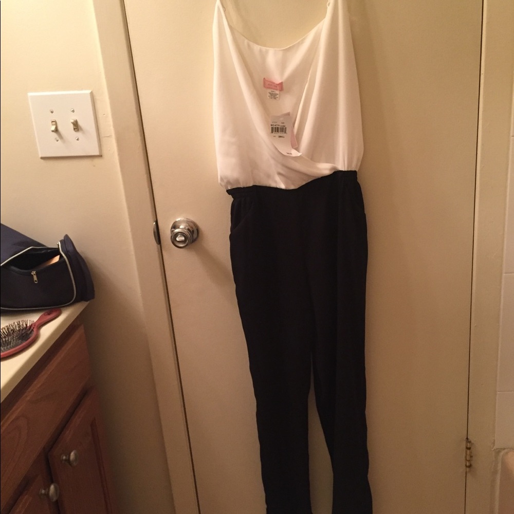 NWT Black&White jumpsuit